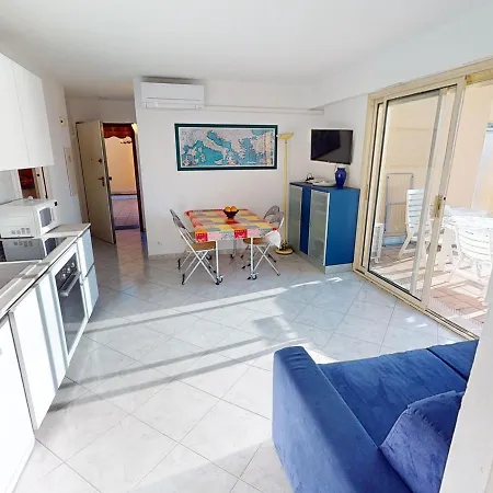 Petit 3p Avec Terrasse, Piscine Et Garage - Fr-1-196-193 Apartment *